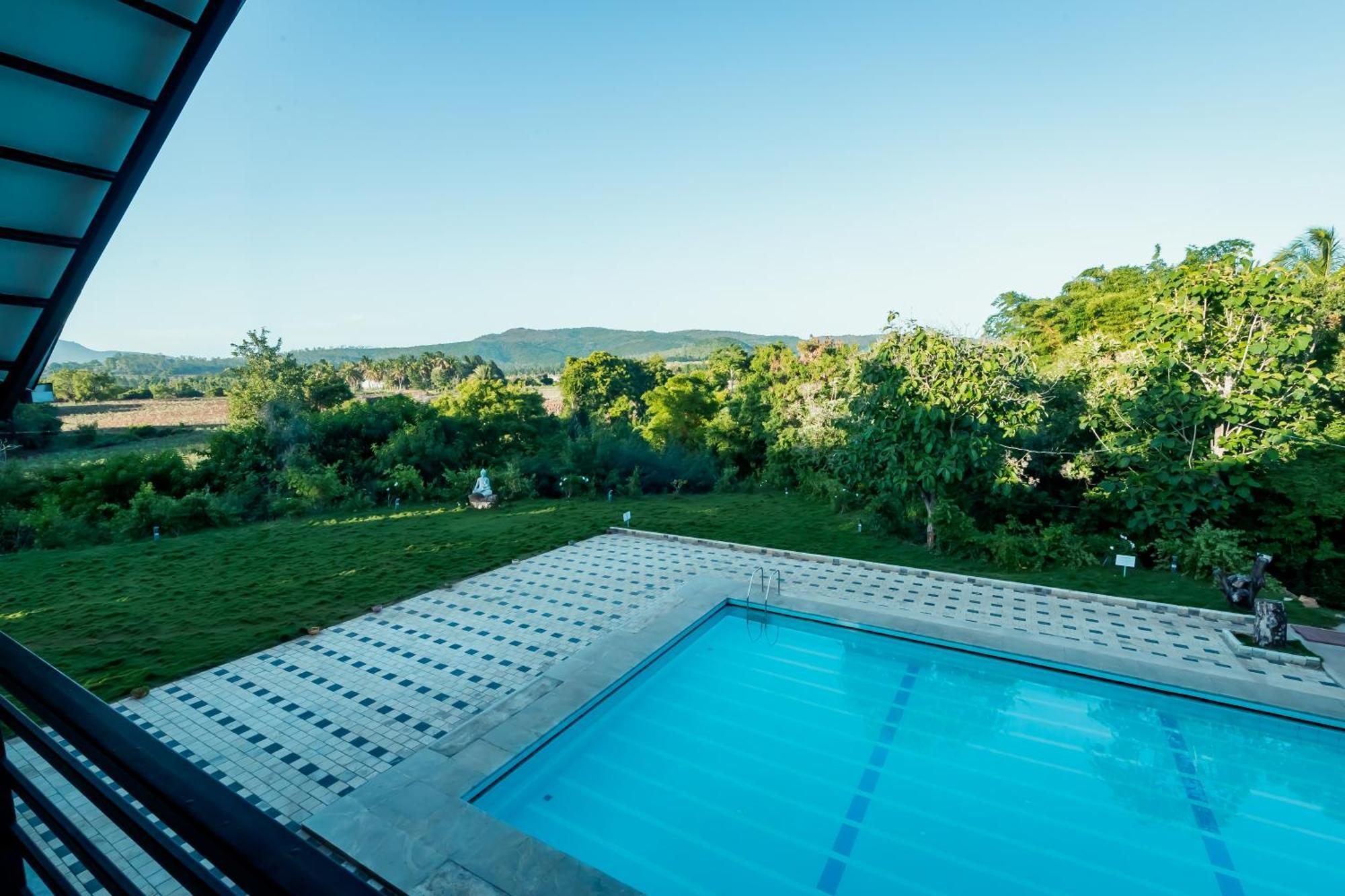 Commune18 Spa Resorts Chikmagalūr Kültér fotó