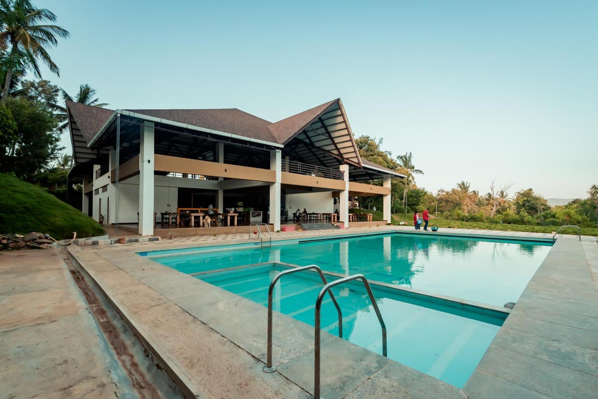 Commune18 Spa Resorts Chikmagalūr Kültér fotó