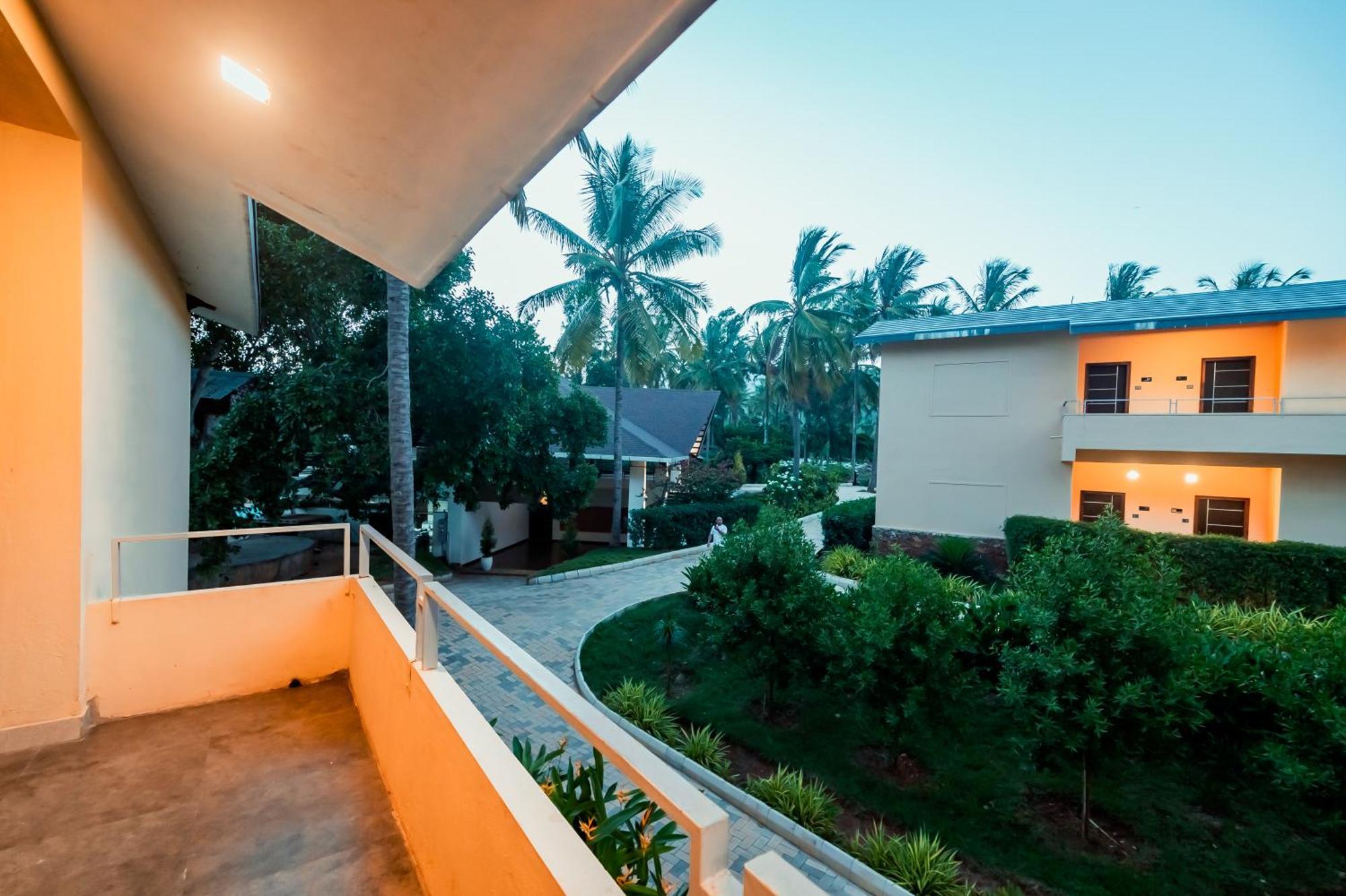 Commune18 Spa Resorts Chikmagalūr Kültér fotó