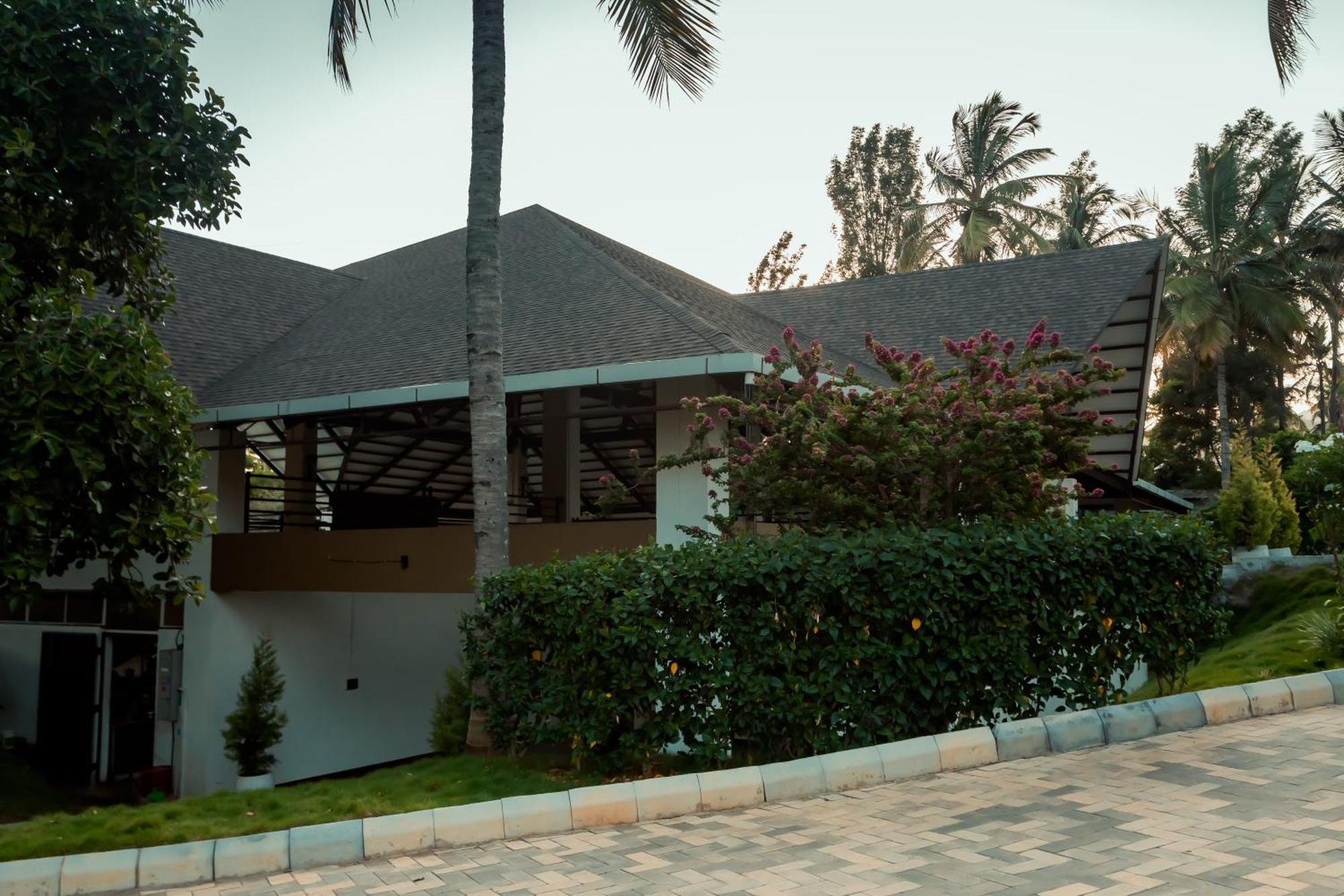 Commune18 Spa Resorts Chikmagalūr Kültér fotó