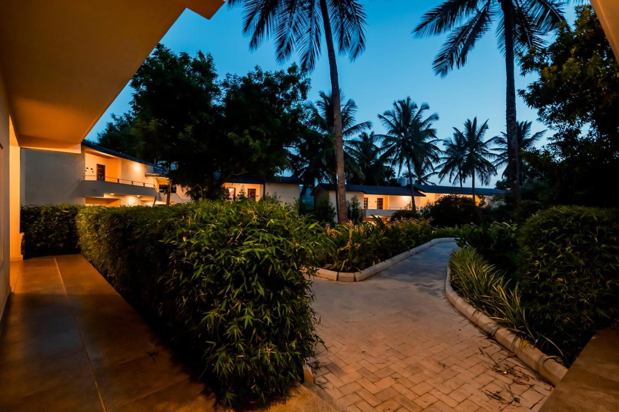 Commune18 Spa Resorts Chikmagalūr Kültér fotó