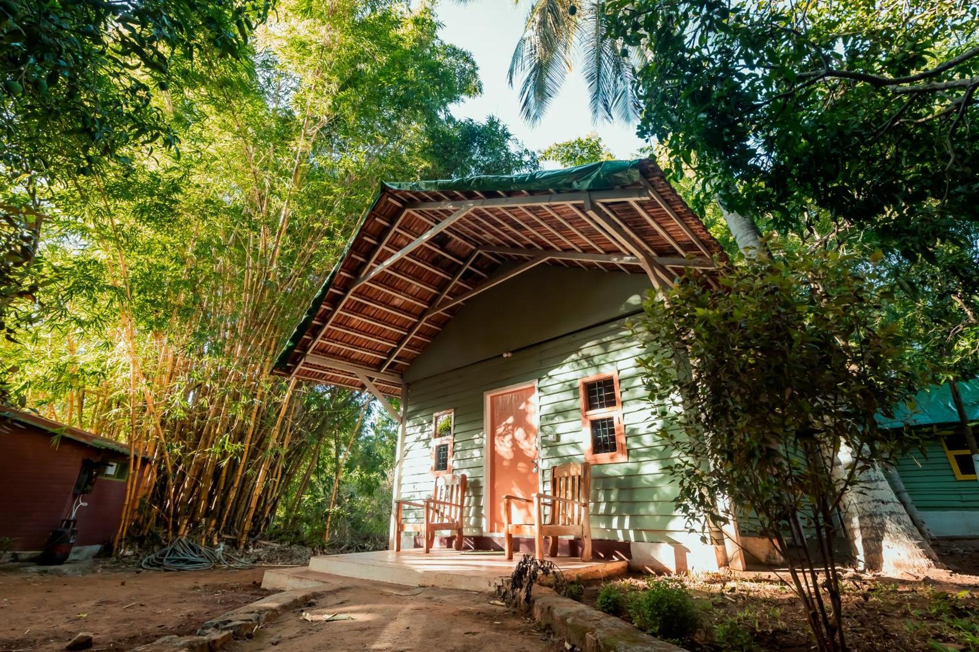 Commune18 Spa Resorts Chikmagalūr Kültér fotó